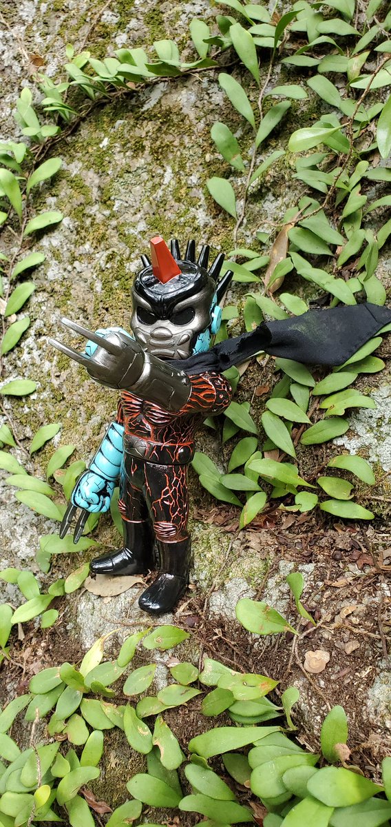 tgary232's tweet photo. Hiking...🚶♂️⛰
#realhead #realxhead #真頭不滅 #predator #sofuba #鐵血戰士 #sofvitokyo https://t.co/g2n2paPYYT