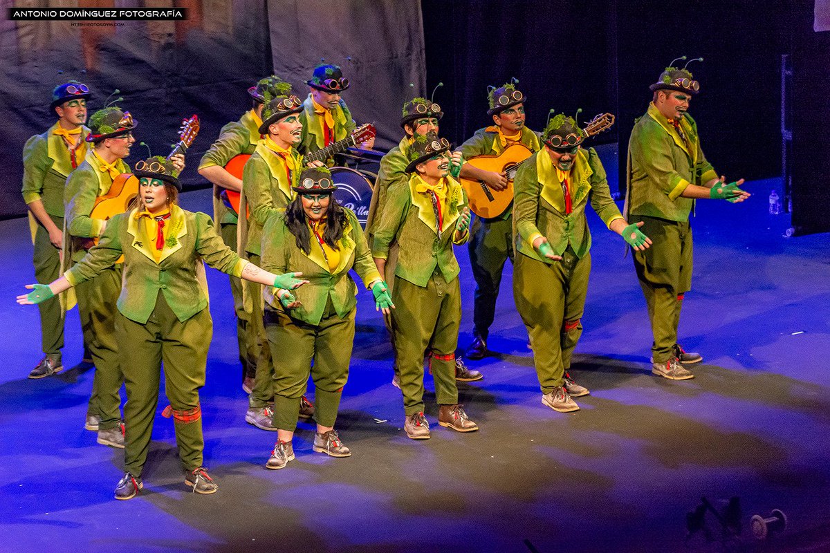 Llegó el día, el dia en el que mi gente pisará por segunda vez las tablas y encima en la final, hoy os veré de nuevo desde bambalinas atacao más aun si cabe que ellos apoyándolos JAJAJA.
Sin más, con ustedes por segunda vez, LAS NIÑAS DE CATALINA✨🎭 <a href="/LosMaleducados_/">ComparsaJuvenildeNeneyZampi</a>