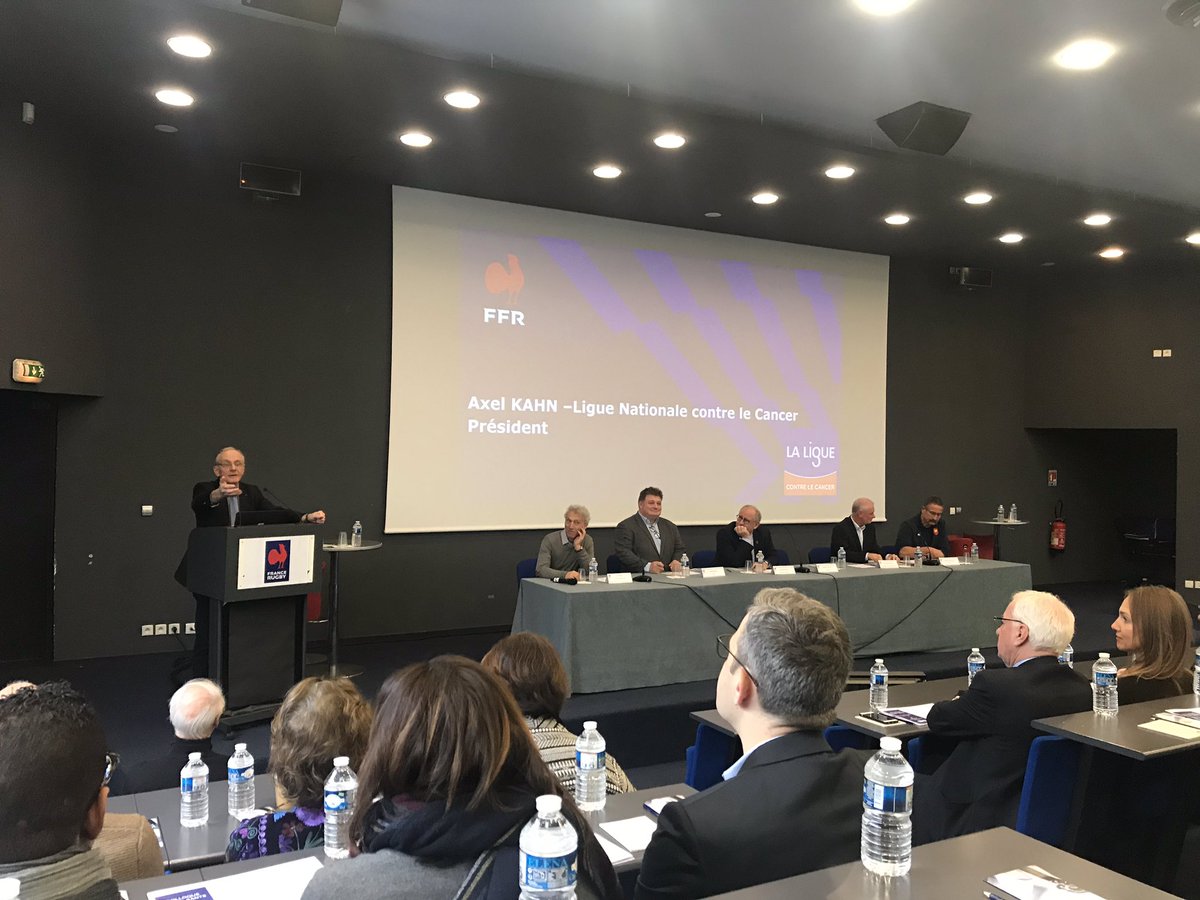 Ce matin à Marcoussis avec Michel Lauzzana Député de Lot et Garonne pour le premier colloque Rugby à 5 Sport Santé pour représenter Les Armandy’s.