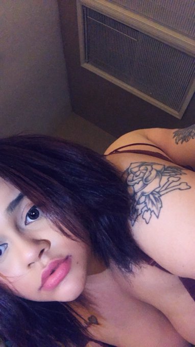 If only someone would make me get in this position 🤷&zwj;♀️ #daddyneeded #fuckme #horny #wet #ass https://t<a href="/tag/wet"class="tags"><span>#wet</span></a><a href="/tag/ass"class="tags"><span>#ass</span></a><a href="/tag/horny"class="tags"><span>#horny</span></a><a href="/tag/fuckme"class="tags"><span>#fuckme</span></a><a href="/tag/daddyneeded"class="tags"><span>#daddyneeded</span></a>