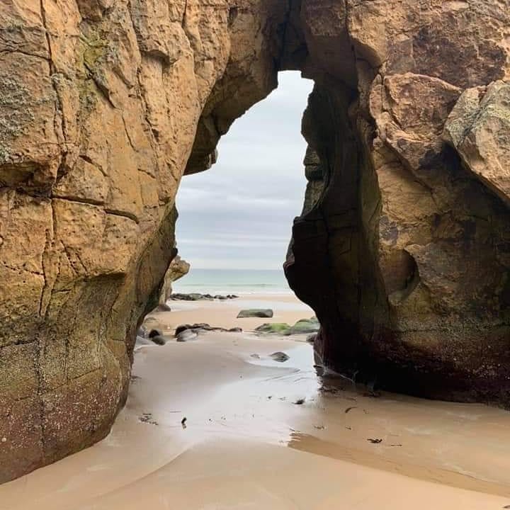 MoraySpeyside's tweet photo. What are your plans this weekend? Why not have a mini adventure by exploring the many caves and coves along the Moray Coast.
.
#Scotland #MoraySpeyside #Coast #MorayCoast #Adventure #Outdoors #Weekend #YCW2020 #CaveHunting #Explore
📌Covesea
📸 Instagram @wigwamholidaystheloft https://t.co/XyYpEnQ1Kg