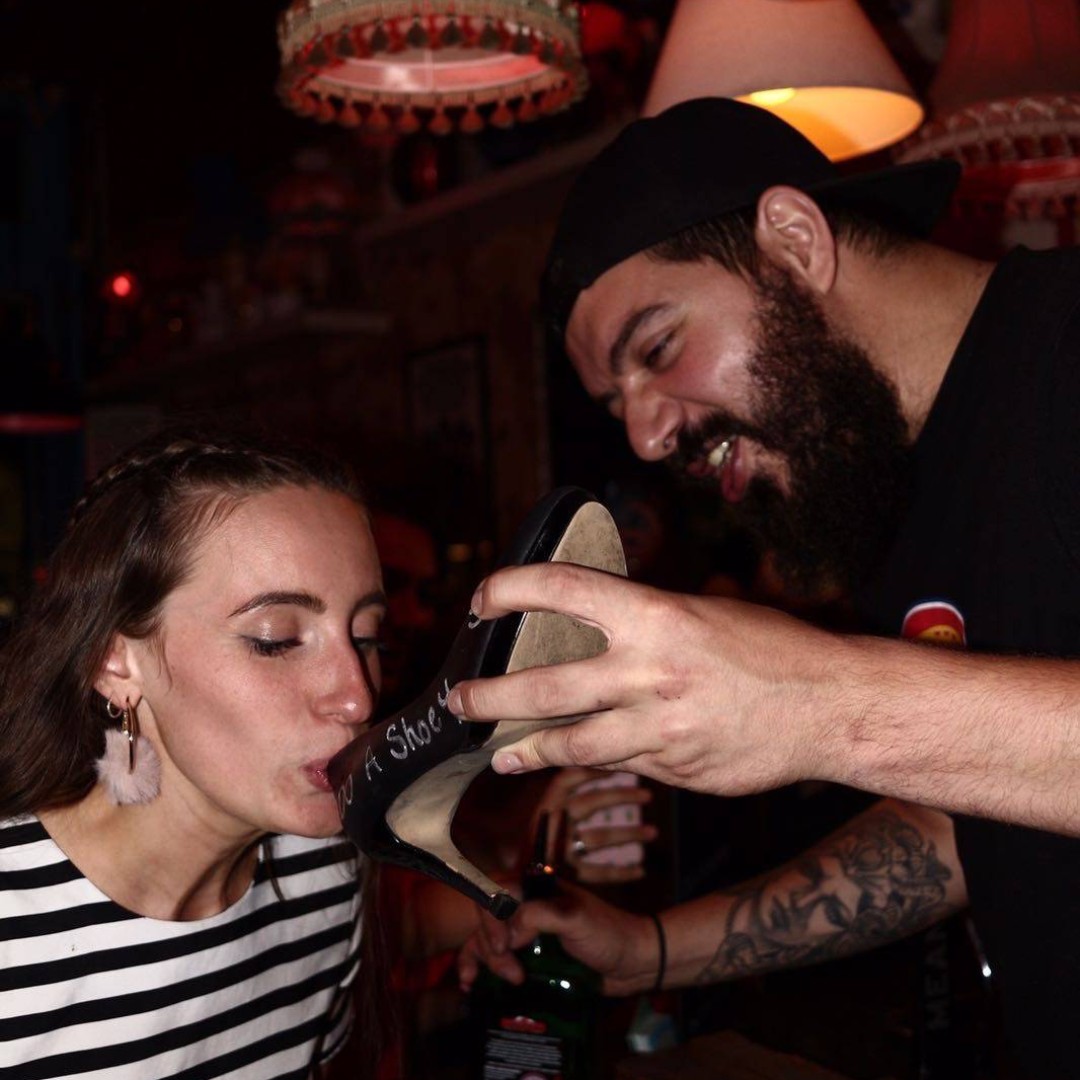 CamdenPubCrawl's tweet photo. Saturday can only mean one thing: shoey time!
You still got time to buy your CPC tickets and with that you can get free shops, vip entry to the best clubs in Camden Town and party with beautiful people, just like us :)
Tickets available here: https://t.co/Gjjv2f21TH https://t.co/7tyK752gWk
