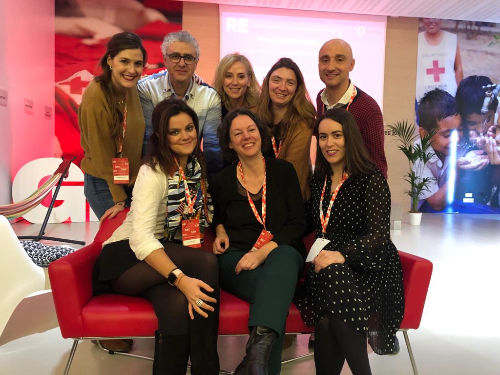 japero2011's tweet image. Equipazo de Comunicación de @crecyl. #reiniciando #reconectando #entrelazando
Trabajazo del equipo de @CreuRojaCAT y @CruzRojaEsp
@Belen_Viloria @AlhenaPerez @Silvyamiga @fdoandrad @MariviBermejo @nataliavilloria @beamarcab