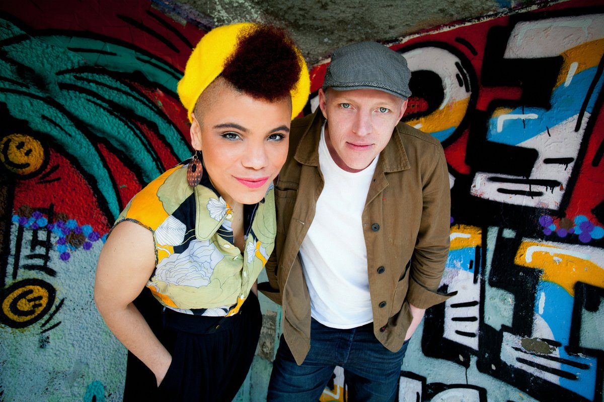 Lunchtime Live tweet media