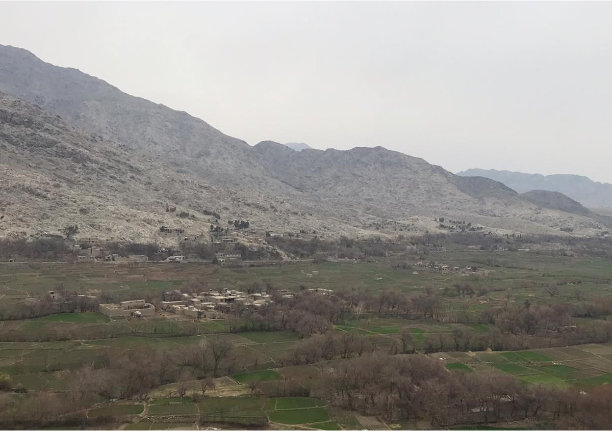 201Corps_ANATF's tweet photo. د لغمان ولایت علیشنګ ولسوالی کی د بهرنیو ترهګرو په ګډون 27 تنه طالب جنګیالی د هوایی بریدونو په ترڅ کی ووژل شول. د 201 سیلاب قول ارو لمړی لوا په مشری افغان ګډو ځواکونوچاڼز عملیات په علیشنګ ولسوالی کی دوام لری ترڅو طالب ترهګرو څخه سمی پاکی کړی
#TalibanDefeat #Laghman #Afghanistan https://t.co/kNLmX6kkgd