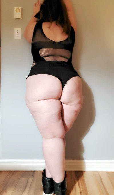 Runnin' great bundle deals 🤑 and All fans that send me proof of purchase, ill send you a short personalised<a href="/tag/newprofilepic"class="tags"><span>#newprofilepic</span></a>