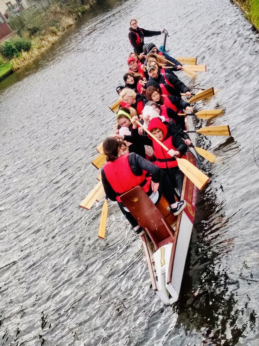 YorkshireSharks's tweet photo. Great trial session last Saturday with Bradford Uni students! We hope to see you again very soon! 💪🛶🦈#dragonboat #yorkshiresharks @BradfordUniSU https://t.co/ArHSRFmJhV