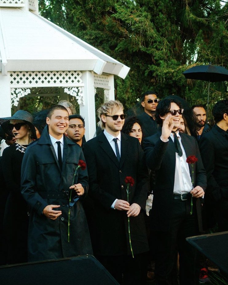 CALM_Updates's tweet image. Ashton on IG bts #NoShameMusicVideo #noshame