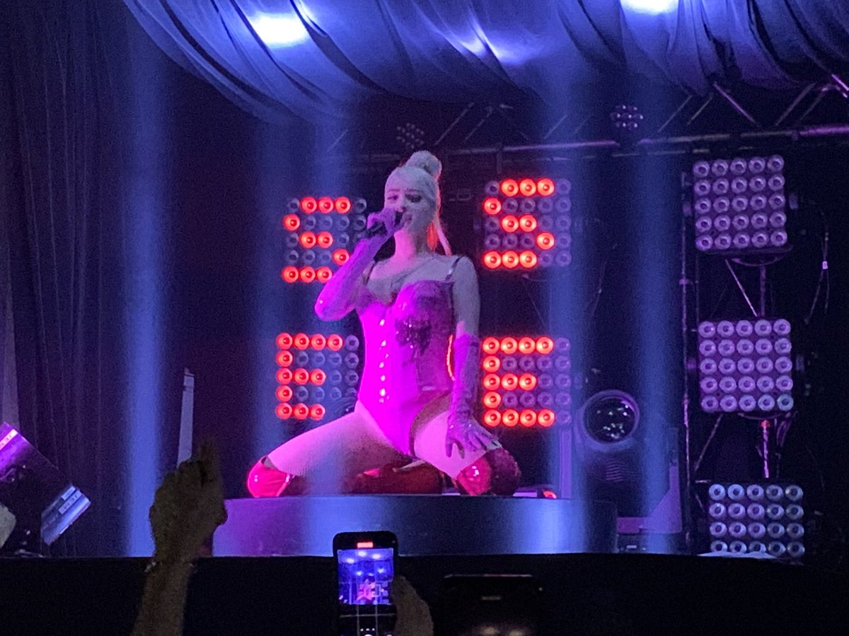 Mattaroon's tweet photo. #KimPetras slayed it last night in #Birmingham #ClarityTour #TheClarityTour https://t.co/zWLaG4WY5C