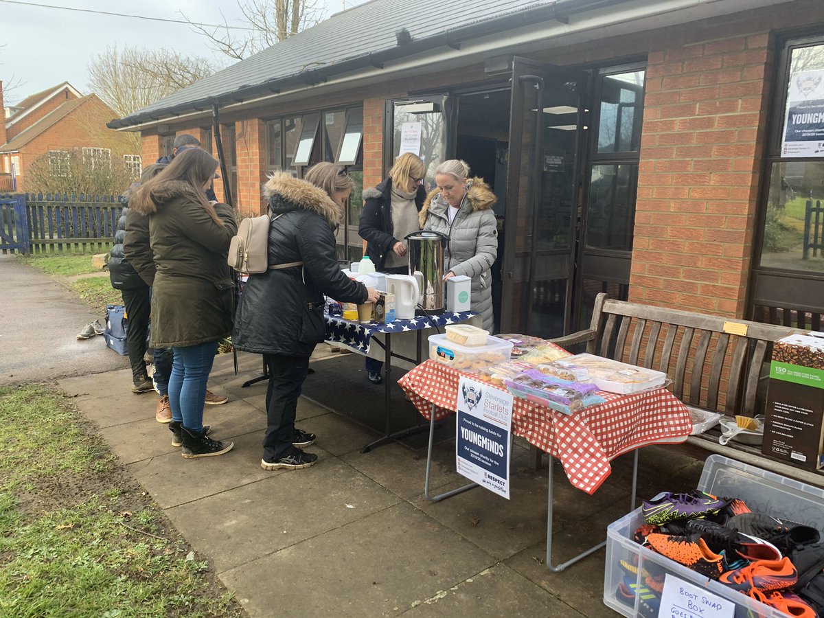 StarletsFC's tweet image. Tea bar is in full swing @Thomas_Alleynes for @YoungMindsUK. Boot swap shop up and running. No child should have to miss out on any sport due to personal circumstances #getthemplaying #daretobedifferent