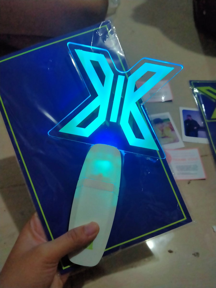 anoyounz's tweet photo. Sobrang delicate ng pagkakawrap. Di naapektuhan yung nasa loob. Ayon, super thank you I got this na huhu.
Mali lang yung naibigay na freebie sa akin kasi ryeonseung nilagay ko pero oks lang 💕 I got junho naman hikhok
#SSPHILS_Feedbacks https://t.co/RB7M0WACsP
