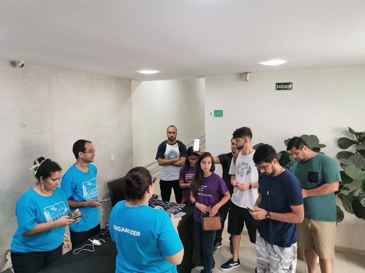 devopsdaysvix's tweet image. Alinhamento do time de credenciamento #devopsdaysvitoria  #devopsdaysdeverao