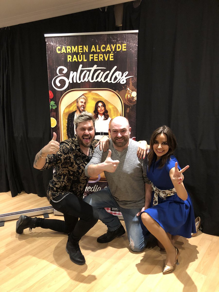 Ayer <a href="/Soniaph_/">SPH</a> y yo estuvimos disfrutando de estos dos gigantes del escenario. “Enlatados” de <a href="/carmenalcayde/">Carmen Alcayde</a> y <a href="/RaulFerve/">Raúl Fervé</a> es una pasada, no paramos de reír. Además, tiene una banda sonora excepcional de <a href="/SilvinaMagari/">Silvina Magari</a> , menudo descubriento!! Tenéis que ir a verles sí o sí.