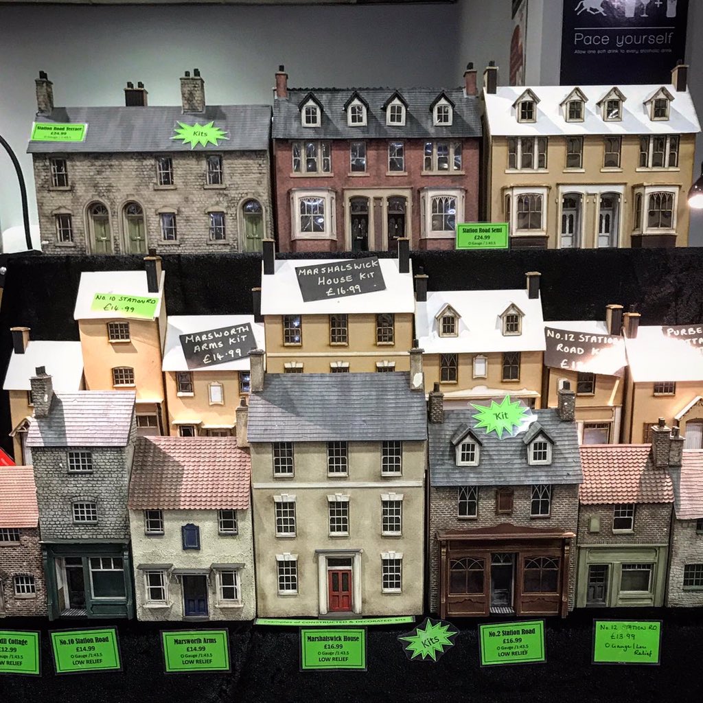 Beas_Hive's tweet photo. The doors are open & we’re braced for a super busy day at the British Festival Of Railway Modelling... you can find us on stand 9 😊
#petiteproperties #petitepropertieskits #ppstand #railwaymodelling #beasworkbench #ngauge #OOgauge #Ogauge #modelrailway https://t.co/3ZyivyFLSX