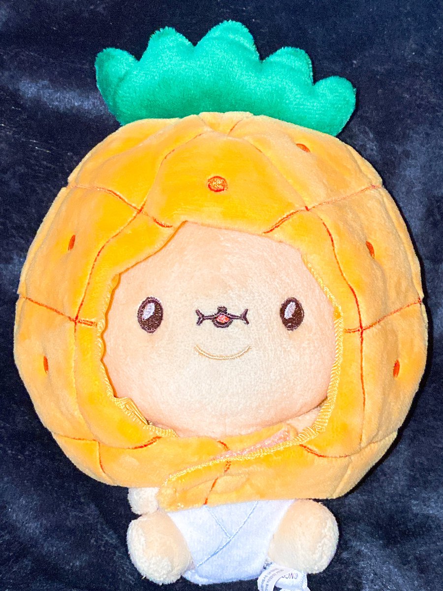 sailorwonho's tweet photo. My BEBEGOM wanted to look exactly like WONHO because BEBEGOM misses his father so I bought him a pineapple hat. Looks cute right?
#AlwaysSupportMX7 #다시_너와_함께_할_거야 @OfficialMonstaX @STARSHIPent https://t.co/xBO9DrkXwo