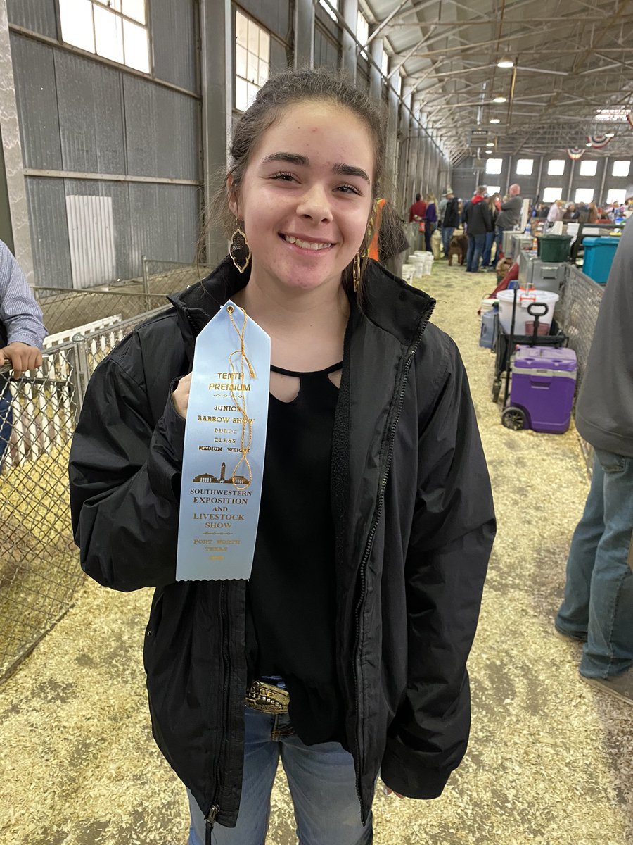 Congrats to Reese! She got 10th at Ft Worth. #stockshowlife #smyerffa #duroc