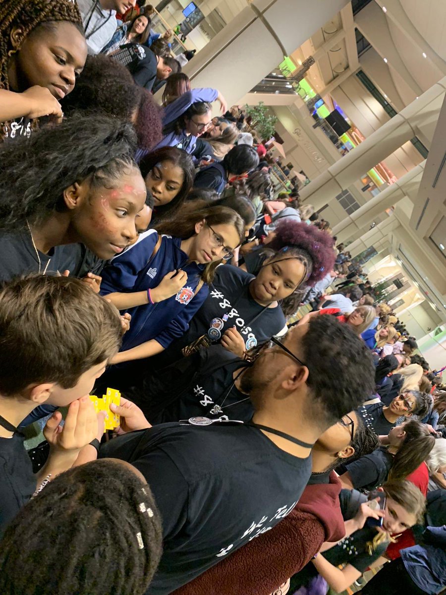 HCP_Centrone's tweet photo. Mr. Clark, @pmsotamagnet Amazing 8th grade Science 🔬🦠🩺 teacher having student take.a break from competing @ The FL State Jr. Thespian Festival to compete for Parkway Science Dollars💲💲@DrFlem71 @reimagine_bcps @GiftedBroward @browardschools https://t.co/6FkHdHusr4
