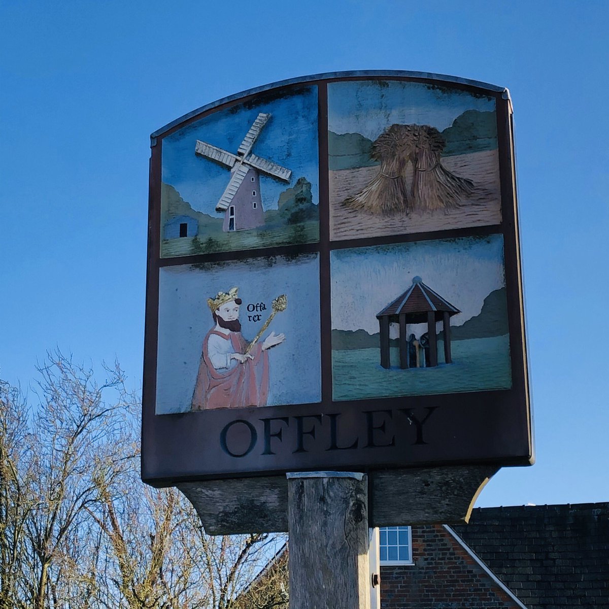 allisonl's tweet photo. #Offley #Hitchin #Bedfordshire #England 8mi circular with sightings of #RedKite #Stag with 4 female #deer and #pheasant https://t.co/2sfDmiSTf0