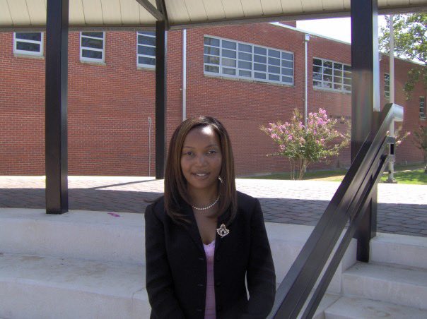 MMcCullum_iLead's tweet image. “Through the years...” 💗💚 #AKA1908 #GammaRho #Spring04 #16thAKAversary