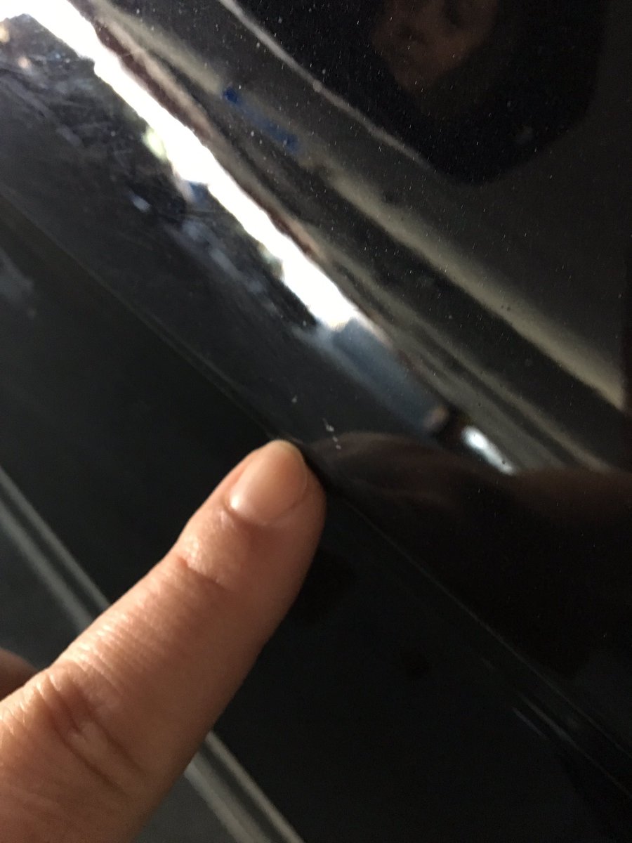 FernandaHarten's tweet photo. @SixtDE just letting you know that we found some marks in our rental car that were not recorded in the contract. Munchen airport 14481014 https://t.co/aqedZqHJGW