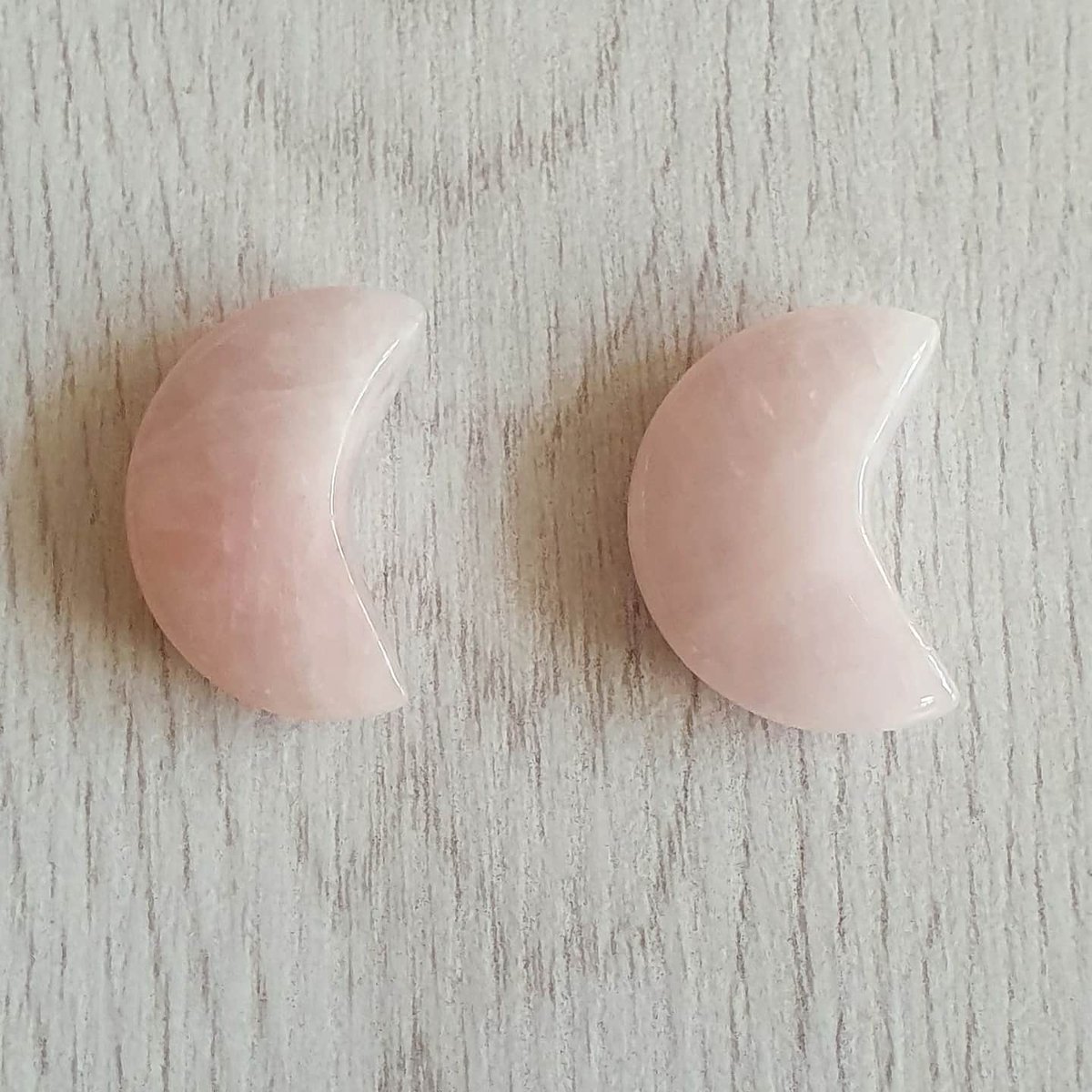 OrphicCrystal's tweet photo. Eek. So excited to get these beauties in the post this morning! A combination of two of my favourite things...#crystals and #crescentmoons 🥰

#handmadejewellery #gemstonejewelry #spiritualjewellery #healingjewellery #healingcrystals #crystalhealing #etsyjewelry #etsyshop https://t.co/SGrkToGFQv