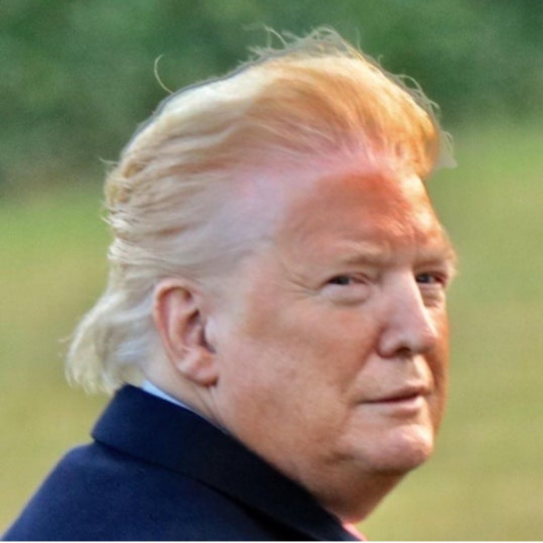 Recuerden dos cosas: la base tiene que ser del mismo color de nuestra piel y el "colorcito saludable" se lo da el bronzer.
Y pongan la base hasta el nacimiento del pelo.