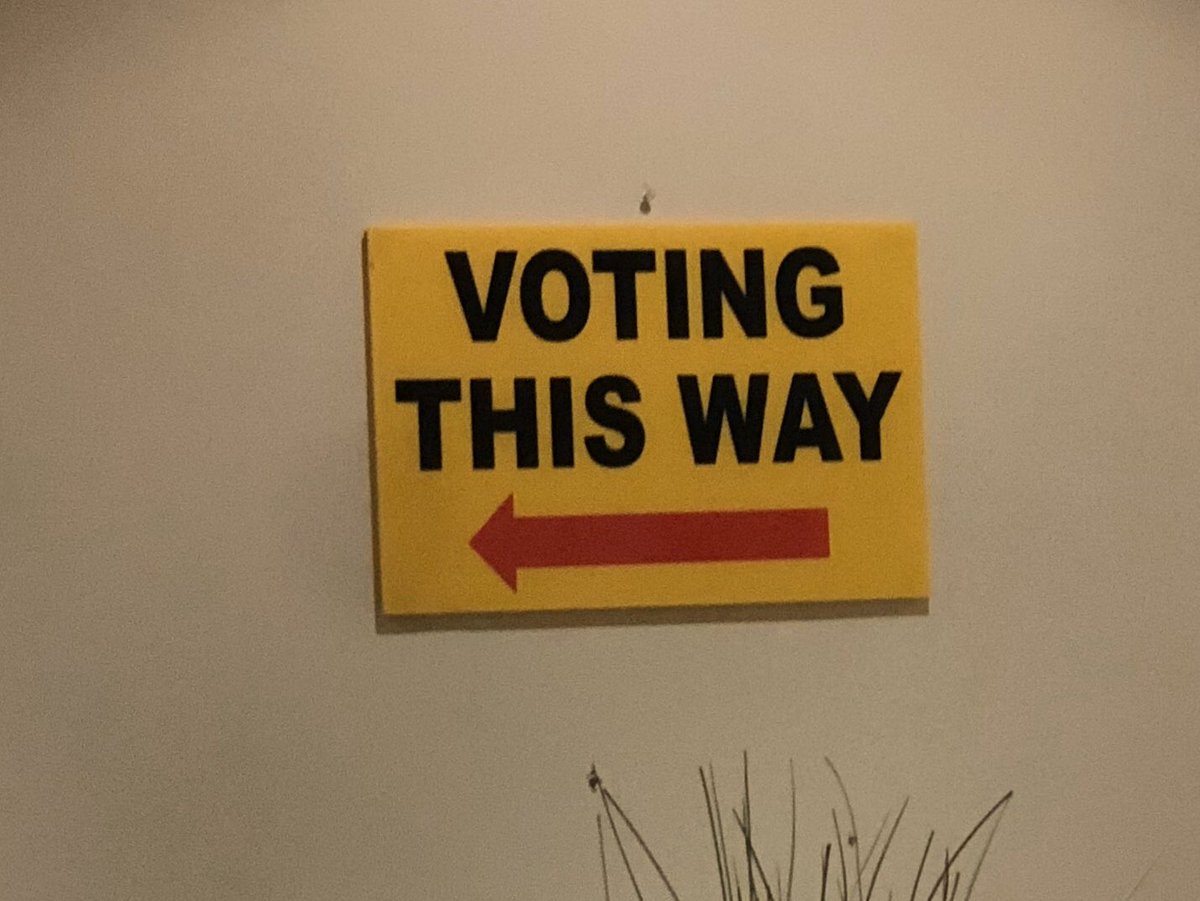 rosymch's tweet photo. 7.03am: my ballot is already in! Even the sign wants us to vote left!
.
.
.
.
.
.
.
#GeneralElection #election2020 #transferleft #ivoted #voteleft #votelefttransferleft #generalelectionireland #GE2020 https://t.co/L5J80voKUz
