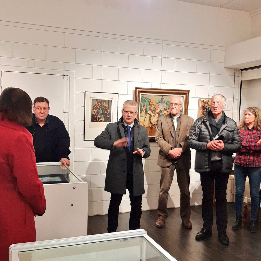 HerbillonDidier's tweet photo. 🔸️🤝Après une matinée de rencontres avec les commerçants de la rue Gambetta, inauguration à la Médiathèque de Sedan de l'exposition sur Bonaventure Fieullien, un sacré personnage.
Une riche matinée ! #sedan #sedan2020 #commerce #proximite #culture #Municipales2020 https://t.co/Q0sTIhBEdy