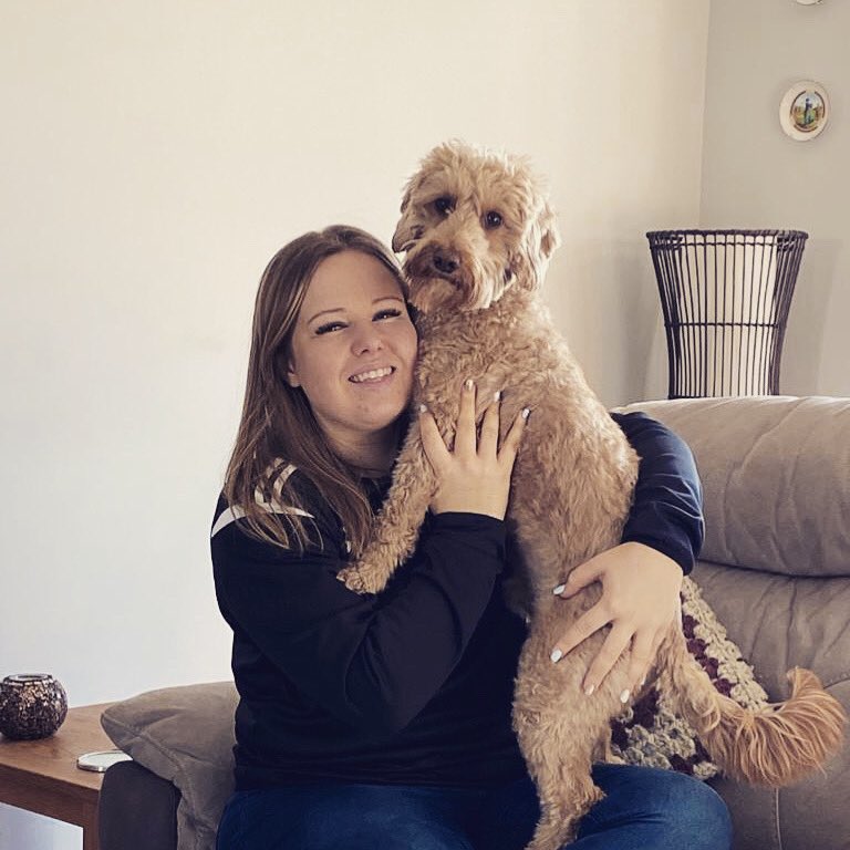 gemglen's tweet photo. It’s almost like he knows I’ve had a rough morning in the hospital and needs to give me cuddles (as long as I promise him treats though 🙄😂). #Cockapoo #TooCute #DogsOfTwitter #PaddyG https://t.co/haDLCGIznO