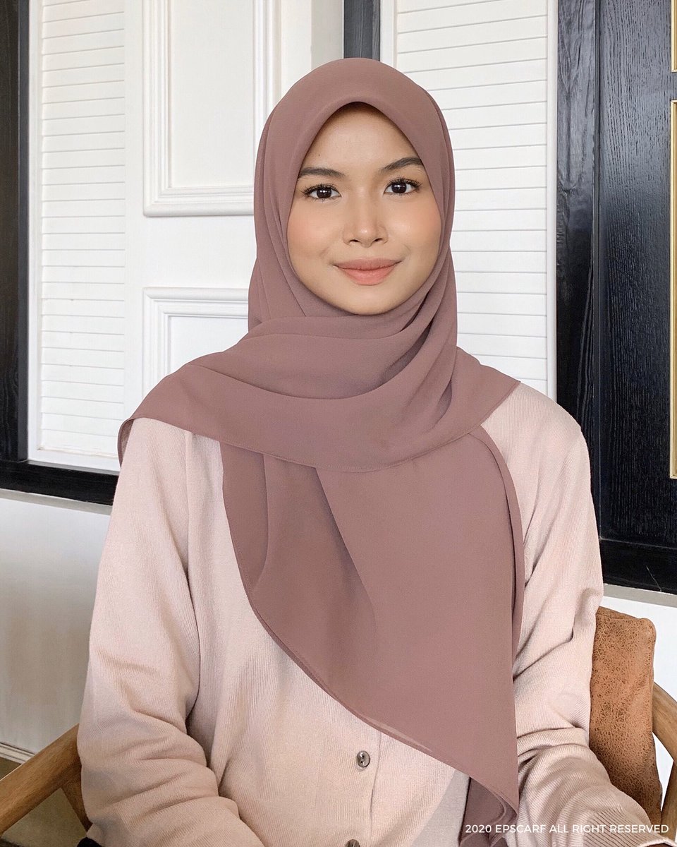 Epscarf's tweet photo. Bawal Melina 😍 https://t.co/Z7oTeULorz