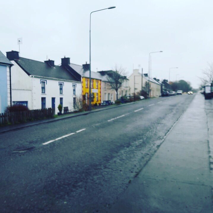 TidyAg's tweet image. It's a windy and wet polling day but Annascaul is poster free. #posterfree #annascaultidytownsAG #tidyAG  #annascaultidytownsactiongroup