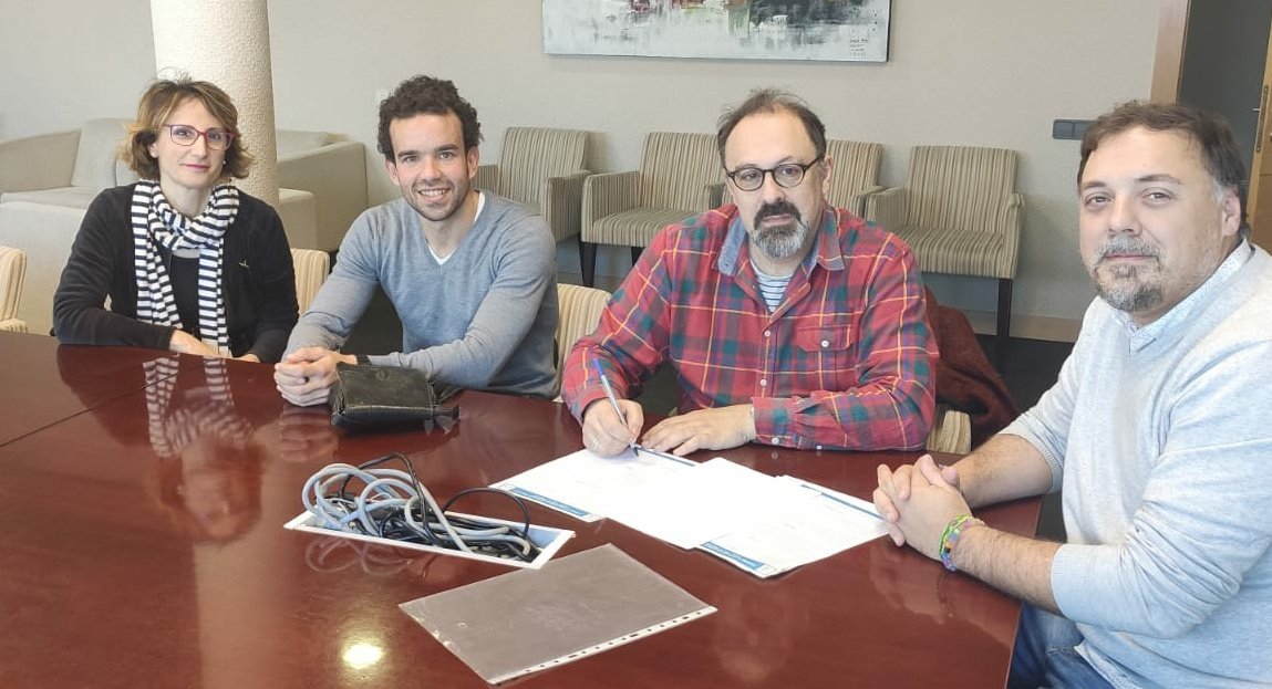 inclusionzurita's tweet photo. Firmamos convenio de colaboración con @iesarboleda13 #Alcorcon #Voluntariado #Practicas #AmasVisual 📽️ #Contribucion #Ciudadania https://t.co/nIdKLRBF9a
