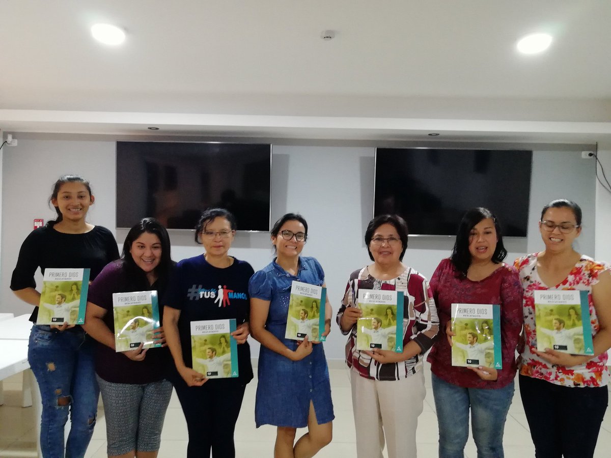 3⃣ La Encarnación del Rescate #10DiasDeOración, hoy oramos por un reavivamiento espiritual en la vida los líderes de la iglesia. 🙏🏽 #PrimeroDios #Rescatados