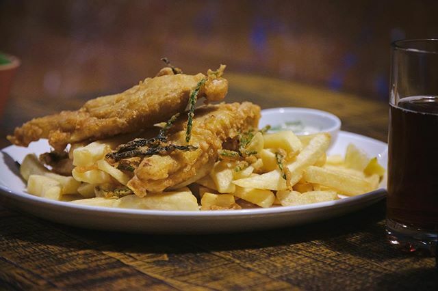 catch22sw's tweet photo. #Veganuary may be over but we’re here to stay 🌱🍟😋 #veganfishandchips https://t.co/XGjDHs2oJ2 https://t.co/RvmERKkHyL