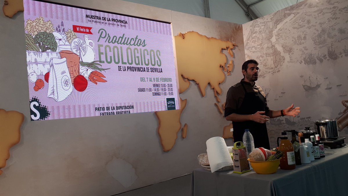 Sevilla_Turismo's tweet photo. Showcooking de nuestro querido cocinero @Enrique_chef en la VI FERIA DE PRODUCTOS ECOLÓGICOS en @DIPUSEVI #Verdurasecologicas #espárragosecológicos #Cocinafácil #MuestraProvinciaSevilla. #Recetasdecocina. Consulta programa en https://t.co/KctzduPGE2 https://t.co/vM0blN37DY