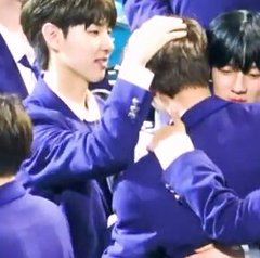 Once again, babies are smiling, laughing, hugging, and crying all together #junho  #dongyun  #somcha