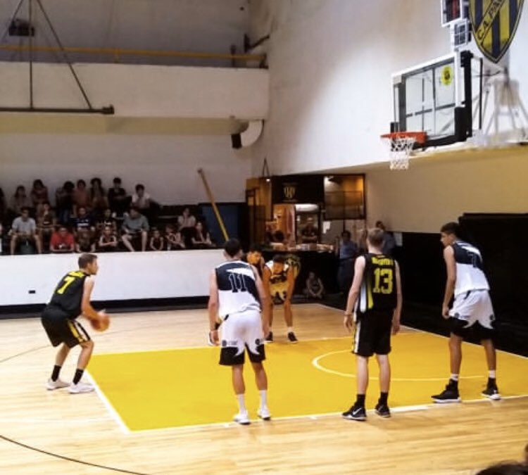 manolotoolmao's tweet photo. #Federal : Anoche El #Decano ganó un partidazo en 3 Suplementario a #Cipo... #Perfora derrotó al líder #SoldeMayo y #CincoSaltos fue contundente frente a #ADCentenario. https://t.co/7DoiVZSqr2