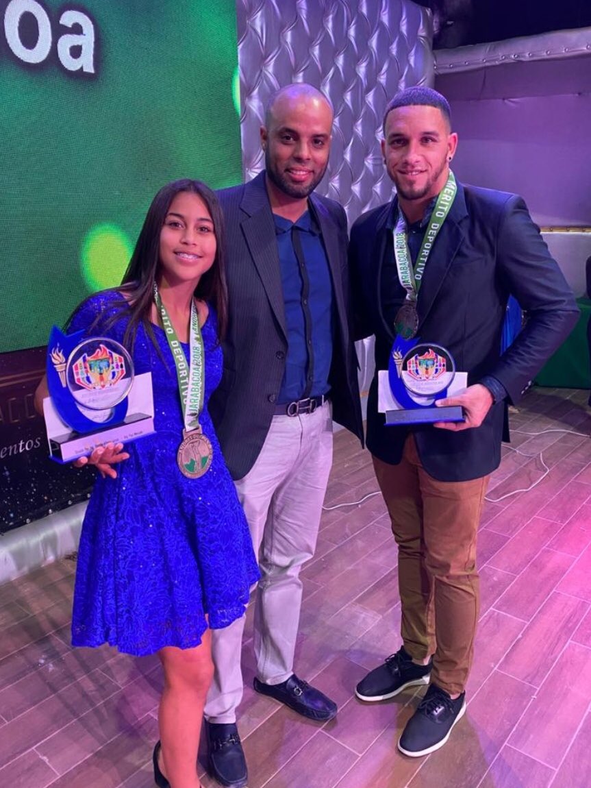 unionvpnfcf's tweet photo. Felicidades a nuestra jugadora Yoneldy Peña por ser elegida como Atleta del Año en Fútbol y Atleta Femenino del año en la premiación de la Unión Deportiva de Jarabacoa. https://t.co/YX3ciSBJTT
