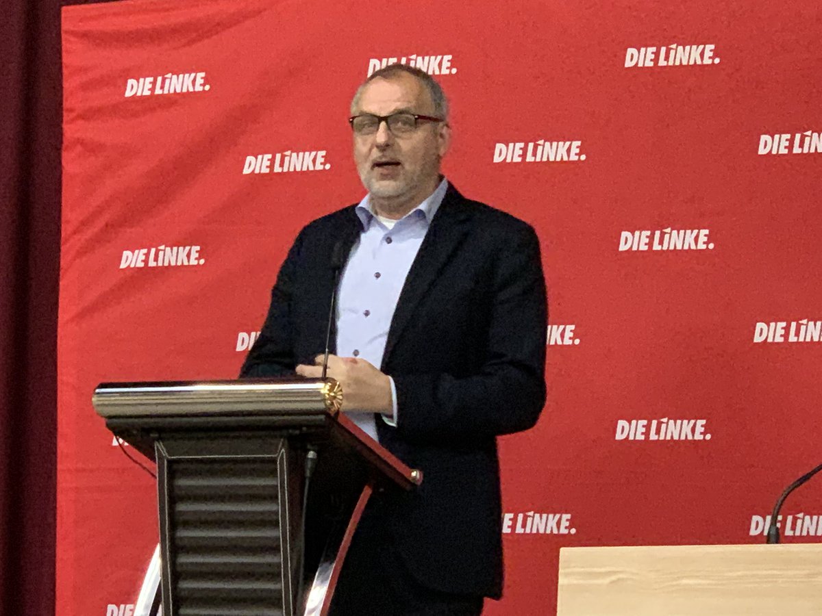LINKEPELLI's tweet photo. Unterstützung der Kandidatin zur #obmc2020 #obmc20 @SusiSchaper durch @ricogebhardt - #chemnitz braucht eine Oberbürgermeisterin mit klarer Haltung. https://t.co/xpRaal2h66