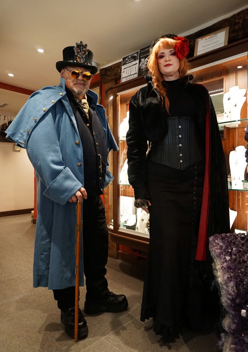 W_Hamond's tweet photo. The sun is shining at #whitbysteampunkweekend!

If you are visiting #Whitby this weekend, head up to our #whamond Boutique on Church street and browse our extensive collection of #Steampunk and #Gothic Jewellery collections.

https://t.co/YXfbwdZnNU

#steampunkjewellery https://t.co/dYHvk14op2