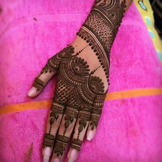 20 Adorable Mehandi Designs (2012 to 2023) with Best Pictures