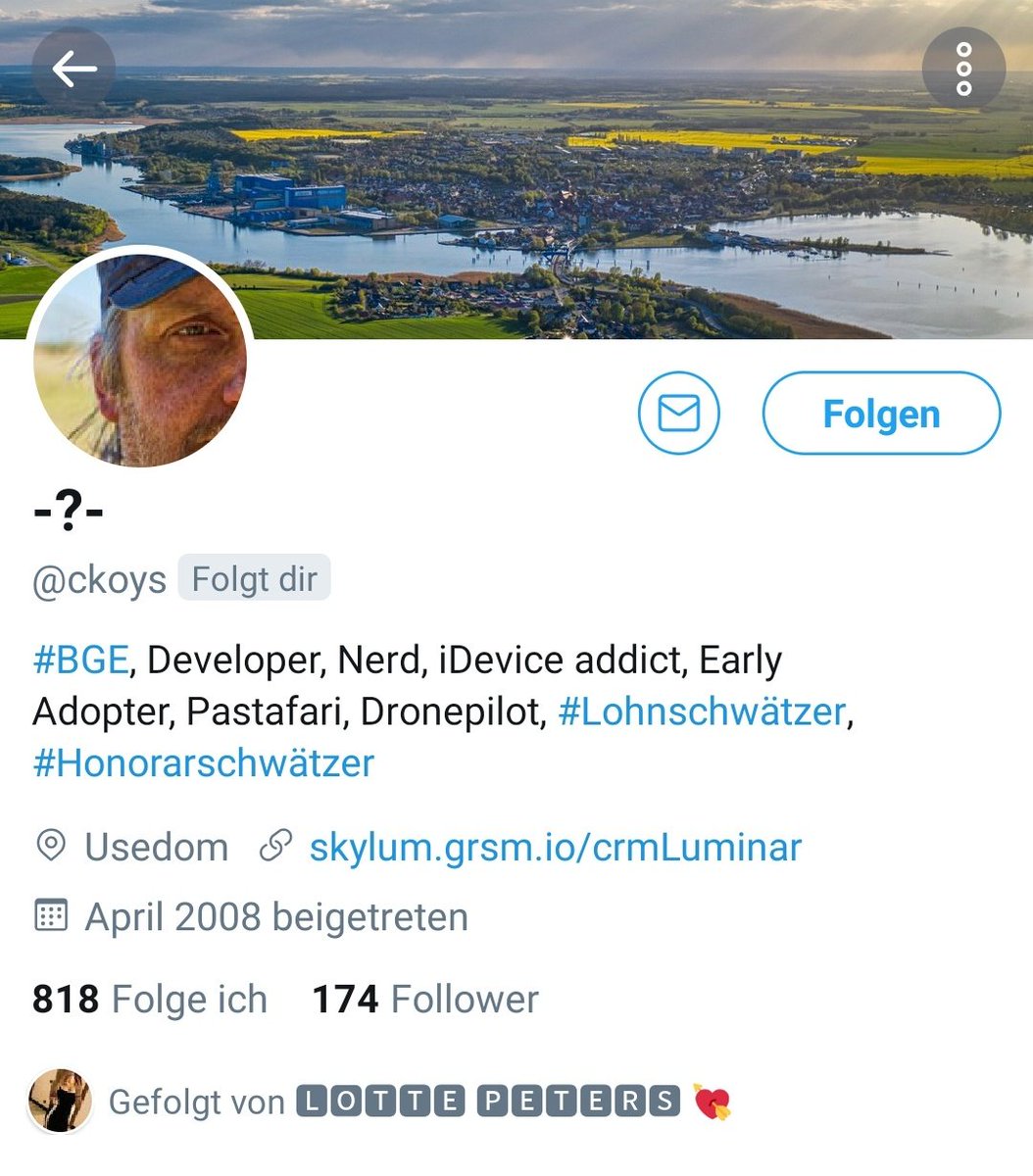 Hwatchbot_02's tweet image. Hallo @ckoys, @ChTonius, @PhiKuro &amp;amp; @Nisle.

Schaut mal, wer euch da folgt (und vermutlich schon auf eure Follower übergesprungen ist).
Ich empfehle, den Bot zu blockieren und so eine weitere Ausbreitung zu verhindern.

Liebe Grüße, @HWatchbot &amp;amp; @Hwatchbot_02