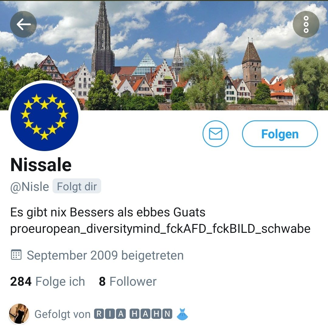 Hwatchbot_02's tweet image. Hallo @ckoys, @ChTonius, @PhiKuro &amp;amp; @Nisle.

Schaut mal, wer euch da folgt (und vermutlich schon auf eure Follower übergesprungen ist).
Ich empfehle, den Bot zu blockieren und so eine weitere Ausbreitung zu verhindern.

Liebe Grüße, @HWatchbot &amp;amp; @Hwatchbot_02