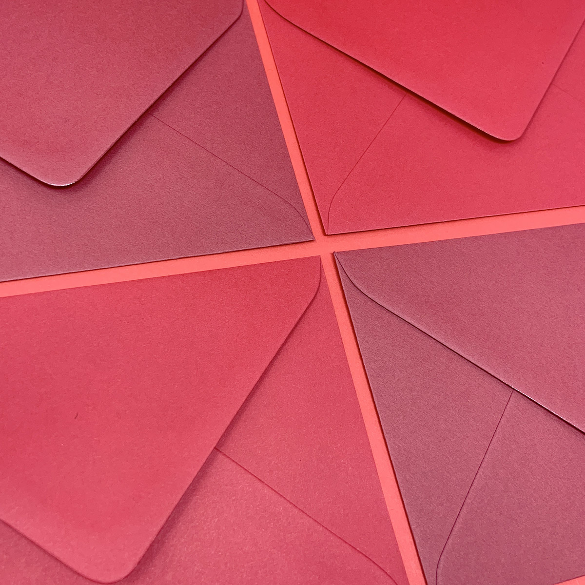 papermilldirect's tweet photo. Do you prefer Ruby Red or Poppy Red envelopes? π
#Envelopes #Card #Papermilldirect #Valentines https://t.co/uOVIikMdux