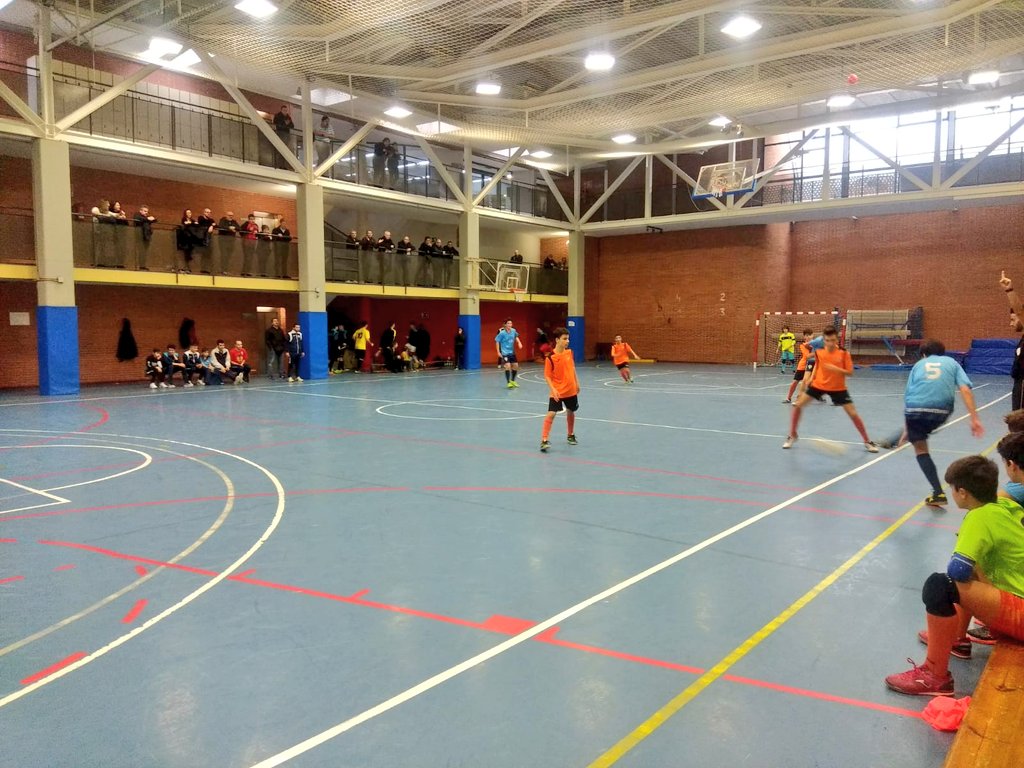 AEEINSM's tweet photo. ⚽#RESFSALAFEDE Club Gràcia FS 1-3 #CadetAFSM Victòria molt treballada en una pista en el que pocs equips han aconseguit guanyar #Seguim #FSala #Futsal #AEEINSMontserrat @AEEINSM @FCF_CAT #ThoEstasPerdent #EsportFemení @Consell_Audio @CCMA_cat @esportcat https://t.co/Qrv4OHUXzT https://t.co/hGHRiHkW6q