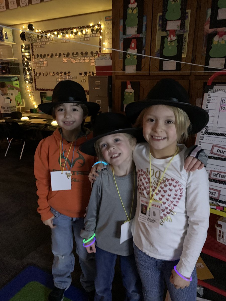 AmberTudor2's tweet photo. Devious number 99 did not want 100s day to happen so he kidnapped Zero the Hero! Our secret agents completed 8 missions and cracked the case! Happy 100 days of school! #piedmontfocus #firstgrade #piedmontes https://t.co/VrBv0eHkOw