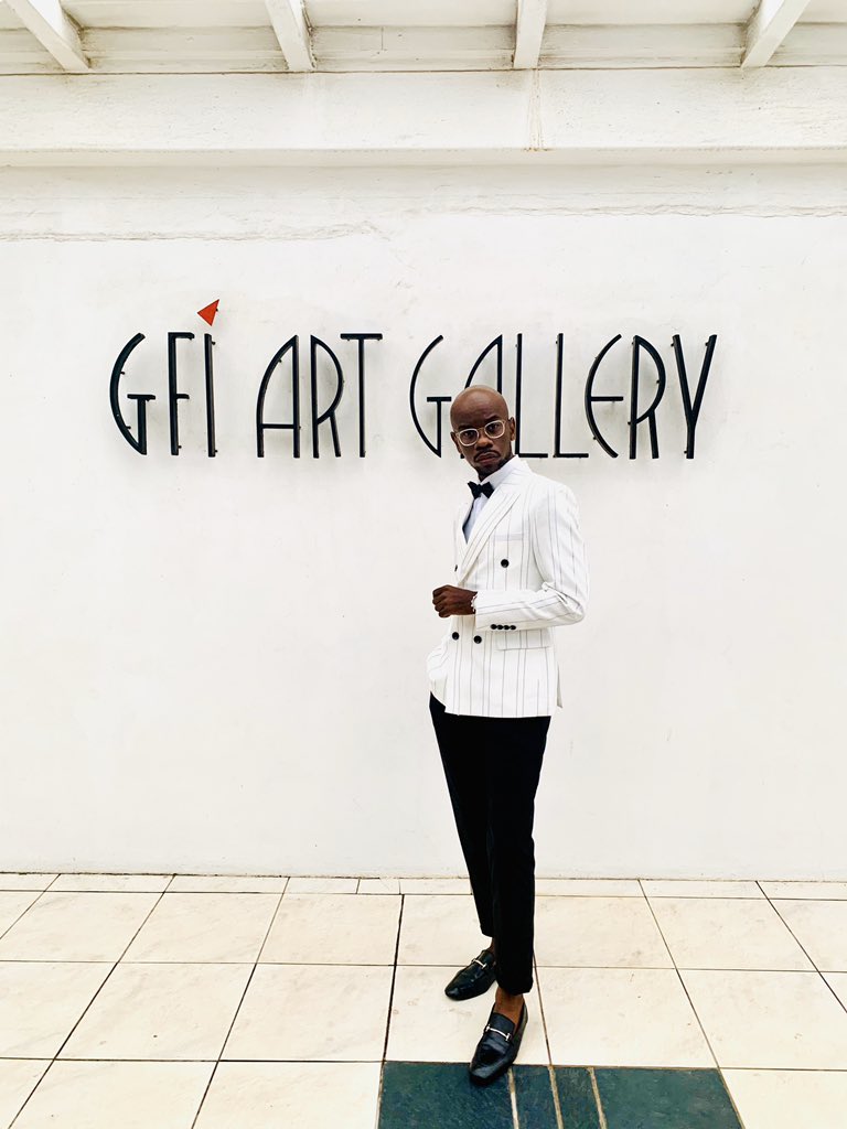 Z U S A N G E tweet media