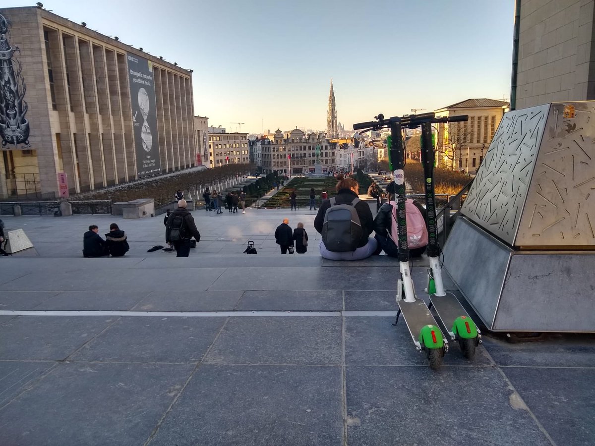 Drie inspirerende en fijne dagen gehad in Brussel, samen met medestudenten van de kunstacademie. Nu de indrukken van afgelopen dagen verwerken in de onderzoeksprojecten. #studentlife #mesearch #research