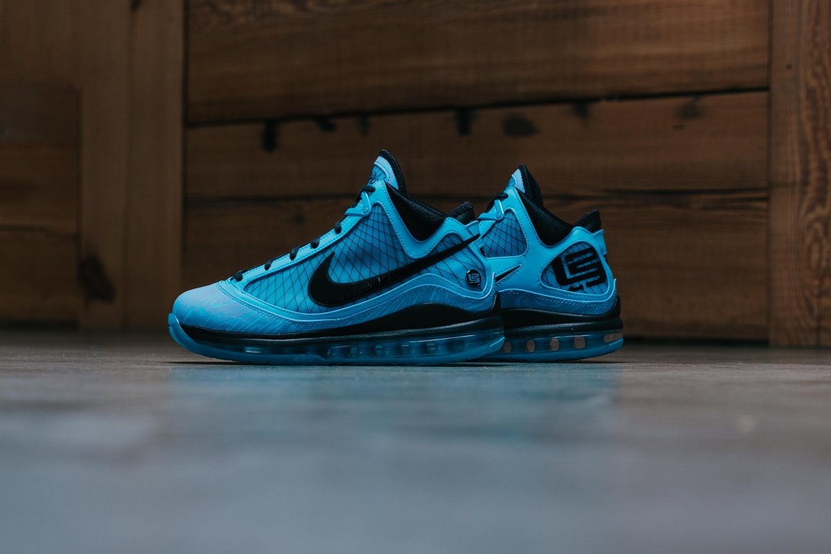 Ad: ALMOST LIVE!
Nike LeBron 7 Retro 'All-Star'

Foot Locker => bit.ly/2UAXuV4

KicksUSA => bit.ly/389Ha1m