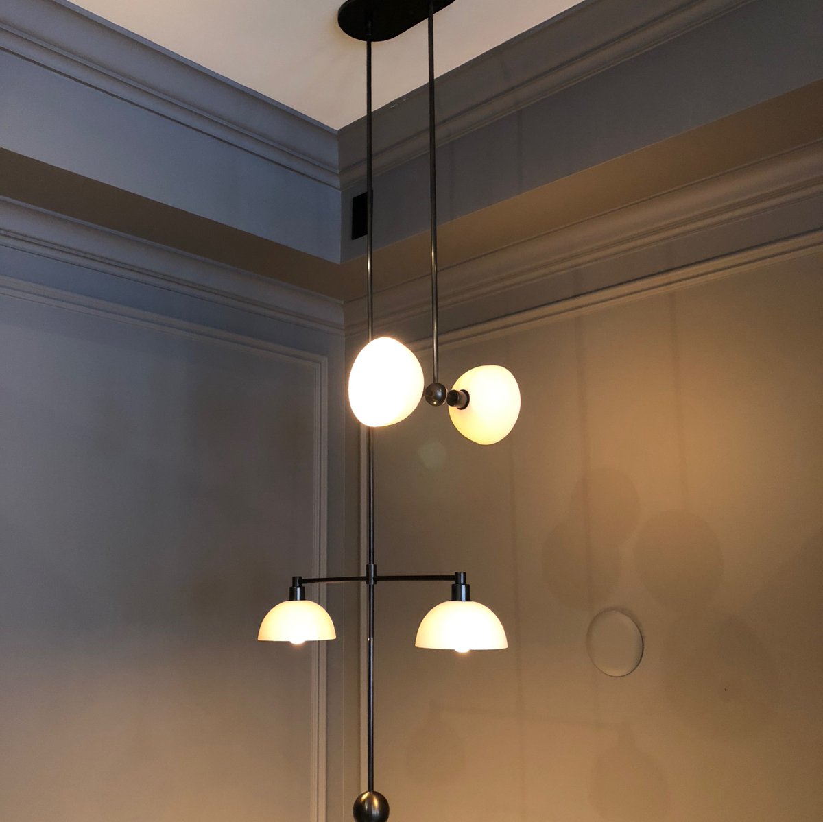 CaseyDesignPlan's tweet image. Spotted these beautiful forms at local fav showroom, Hollace Cluny.  They are by British artist Sophie Cook. #homerenovation #interiordesignersofcanada #ilovedesign #luxurydesign #sitevisit #projectinprogress